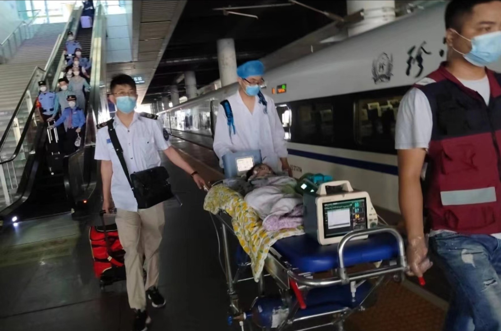 景县高铁转运公司